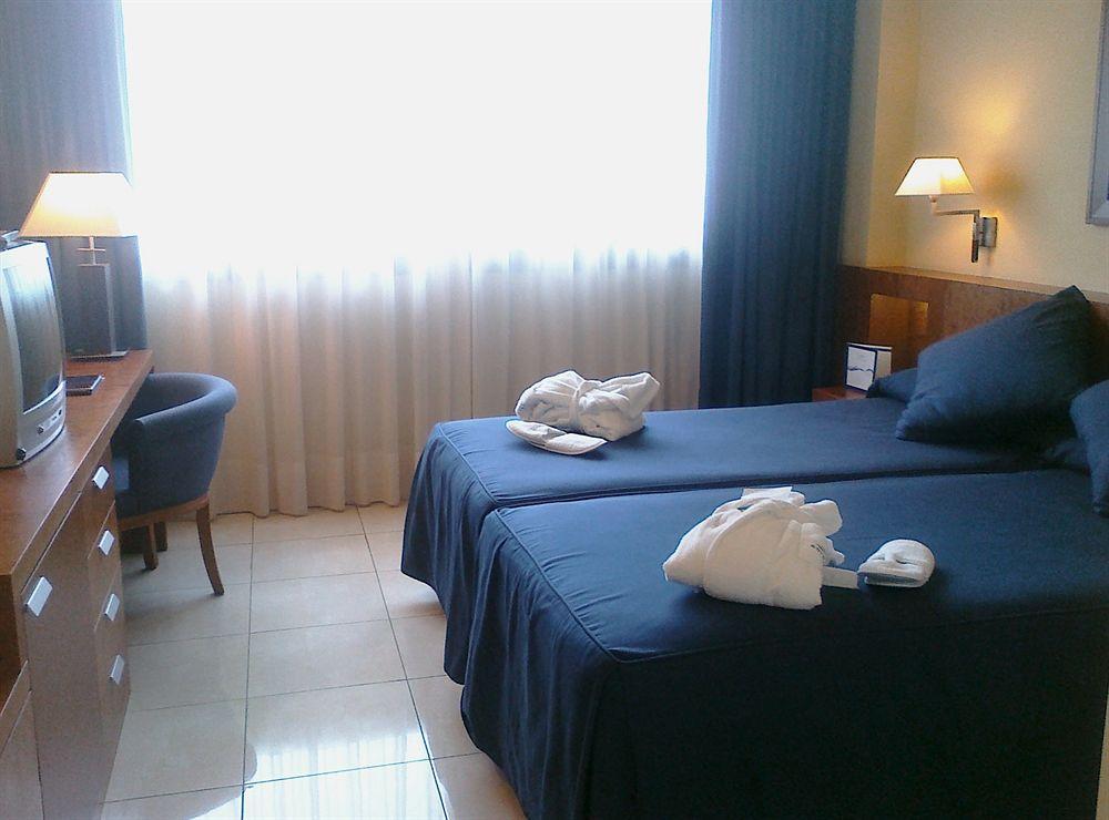 Hotel Colon Thalasso Termal Caldes D'Estrach Dış mekan fotoğraf
